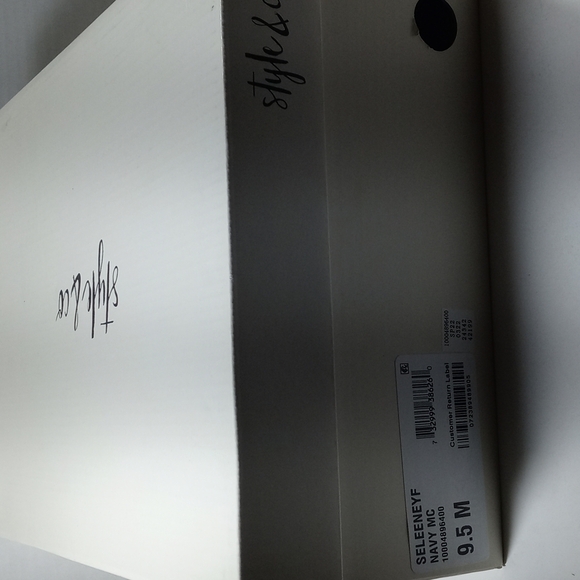 Sandal - Picture 5 of 5